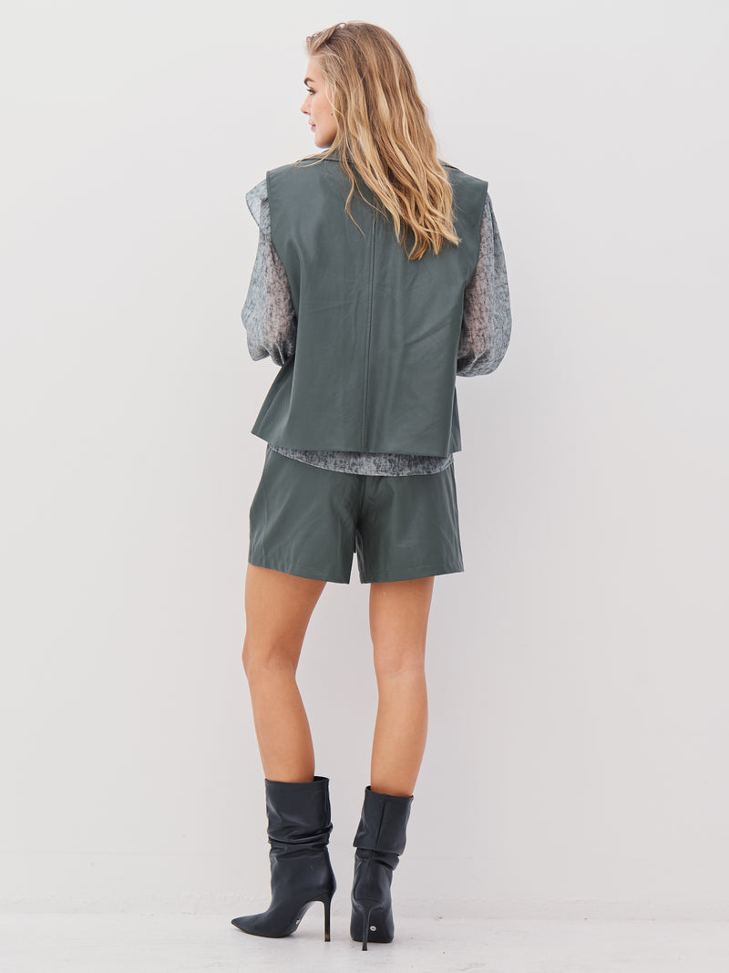 NÜ AVA Shorts Shorts 385 Dark Green