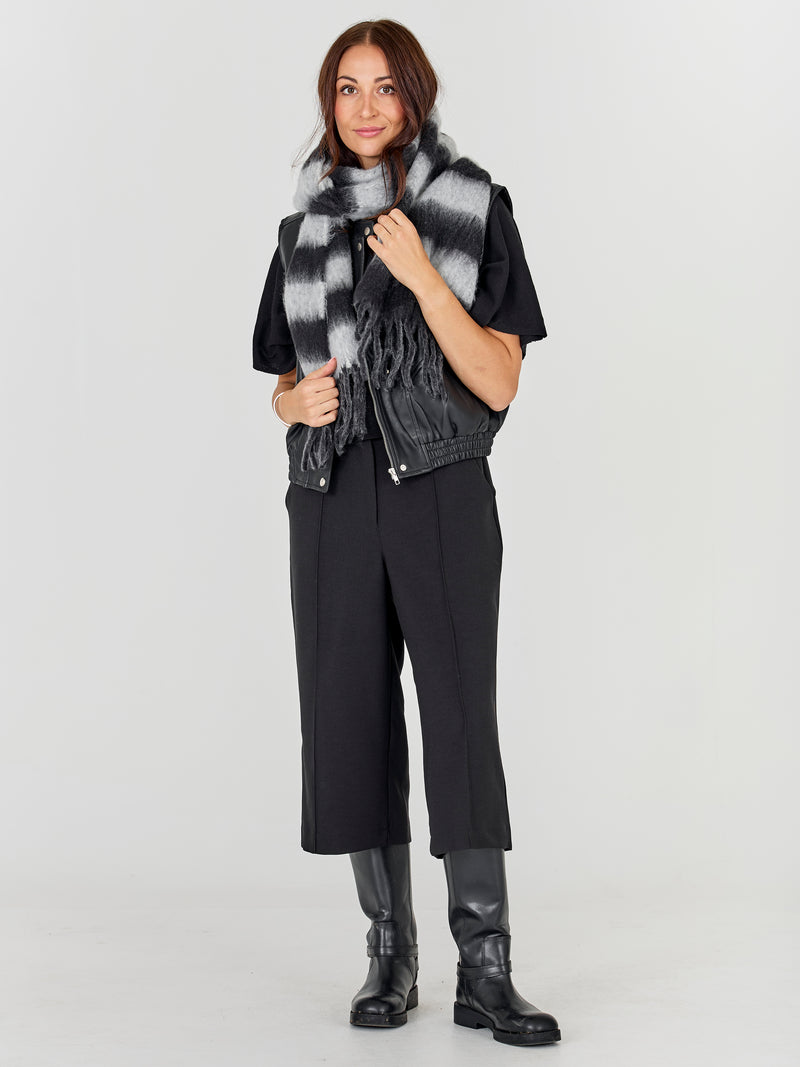 NÜ Aya Skjerf Stripe Accessoirer Svart mix