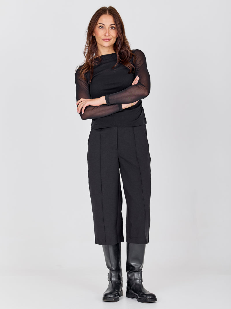 NÜ BETH l/s t-skjorte Topper og t-skjorter Svart