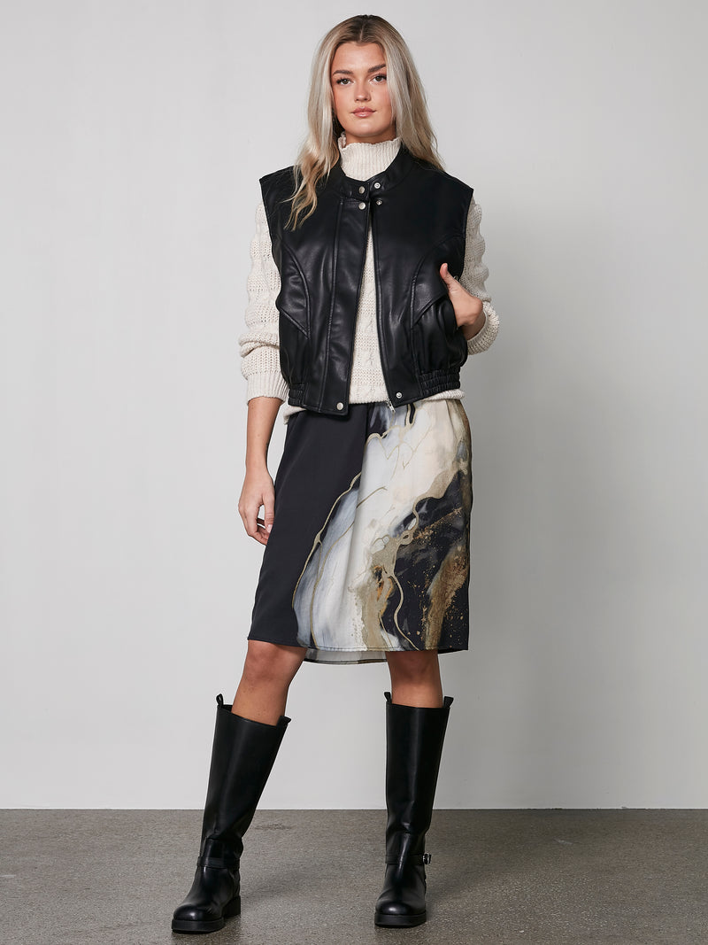 NÜ YETTE vest Veste Svart